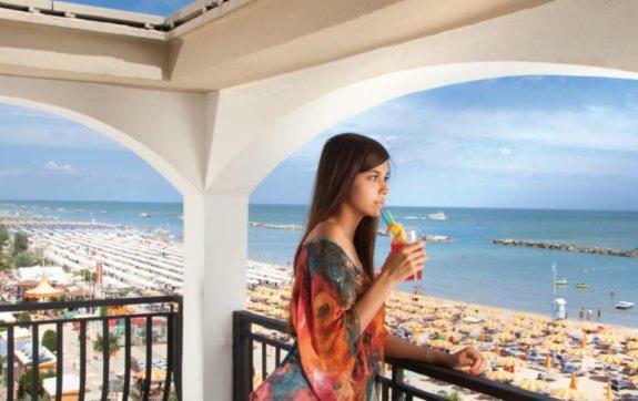 Hotel Brienz Bellaria-Igea Marina Exterior photo
